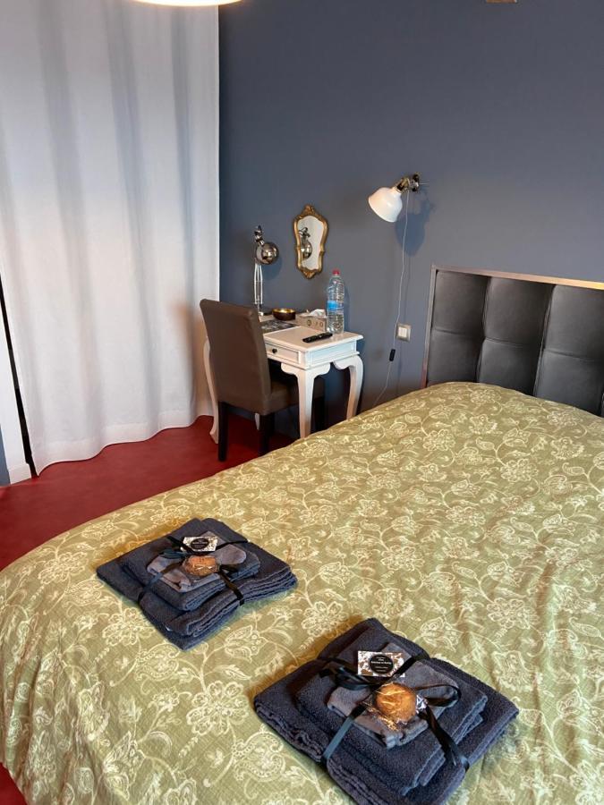 A Pors Haor Bed & Breakfast โครซง ภายนอก รูปภาพ